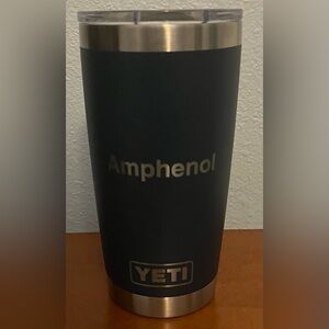 Brand New Amphenol Engraved 20 oz. YETI Rambler Navy Blue w/Magslider Lid